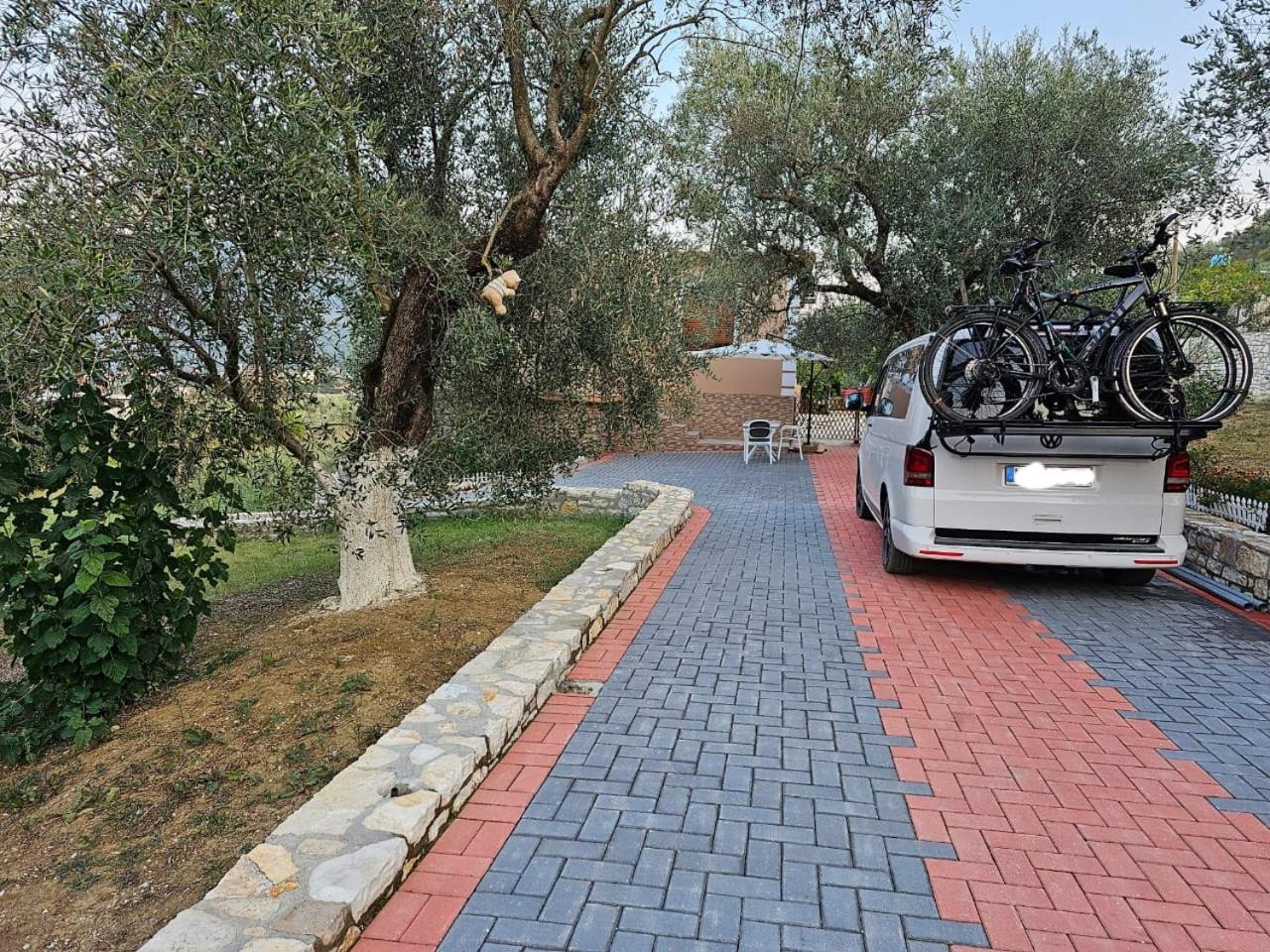 Guesthouse Iljaz ベラト エクステリア 写真