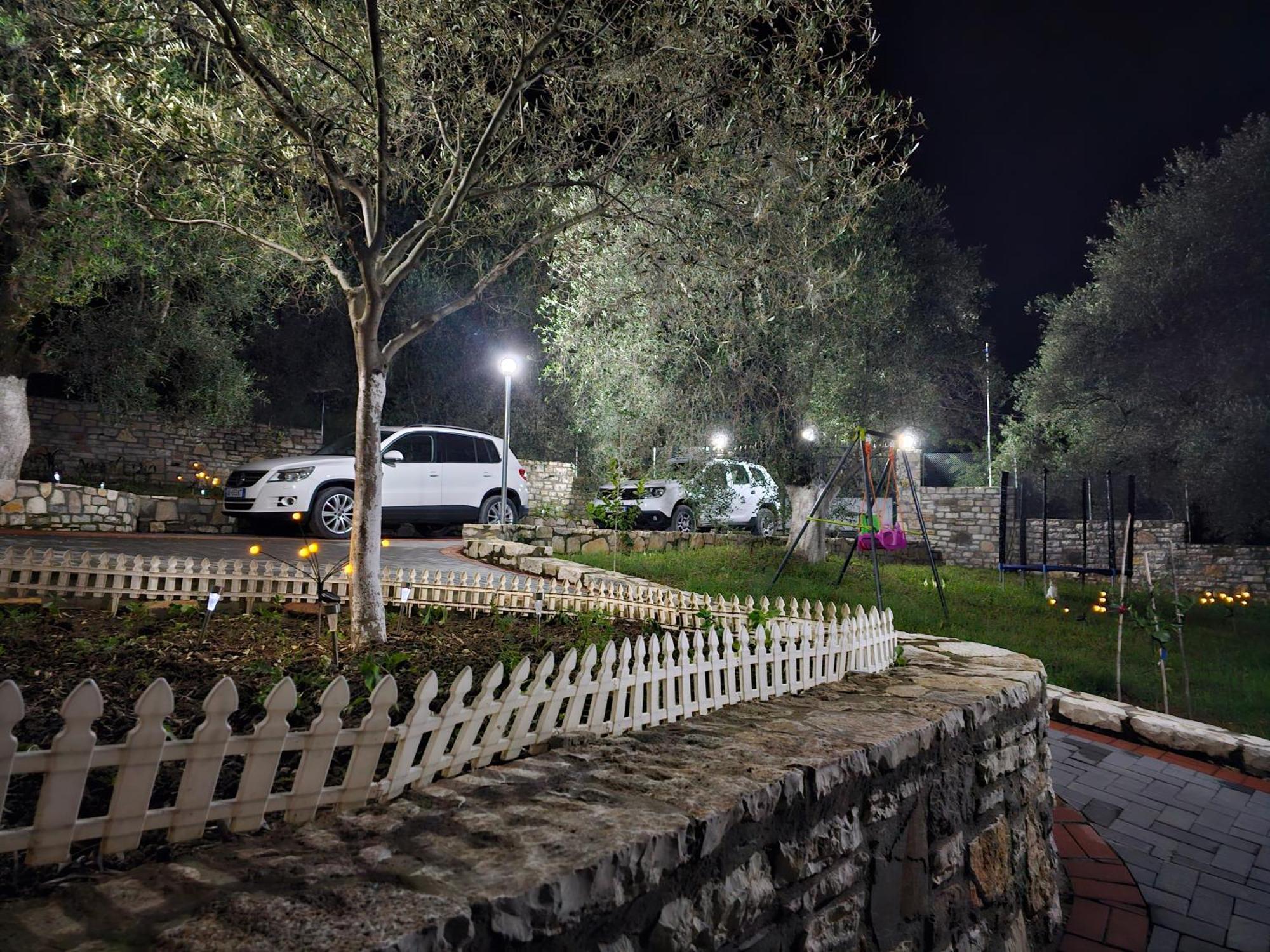 Guesthouse Iljaz ベラト エクステリア 写真